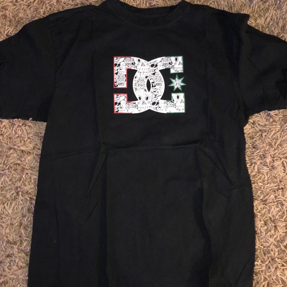 DC Tee